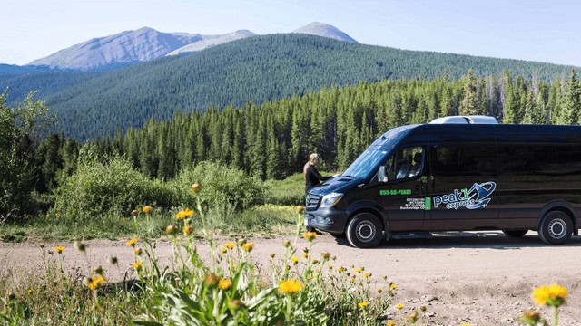 Airport shuttle service to the mountains
