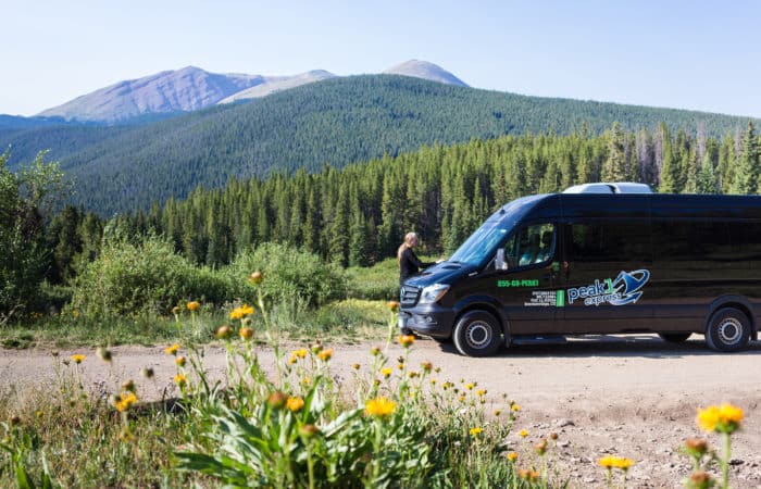 Airport shuttle service to the mountains