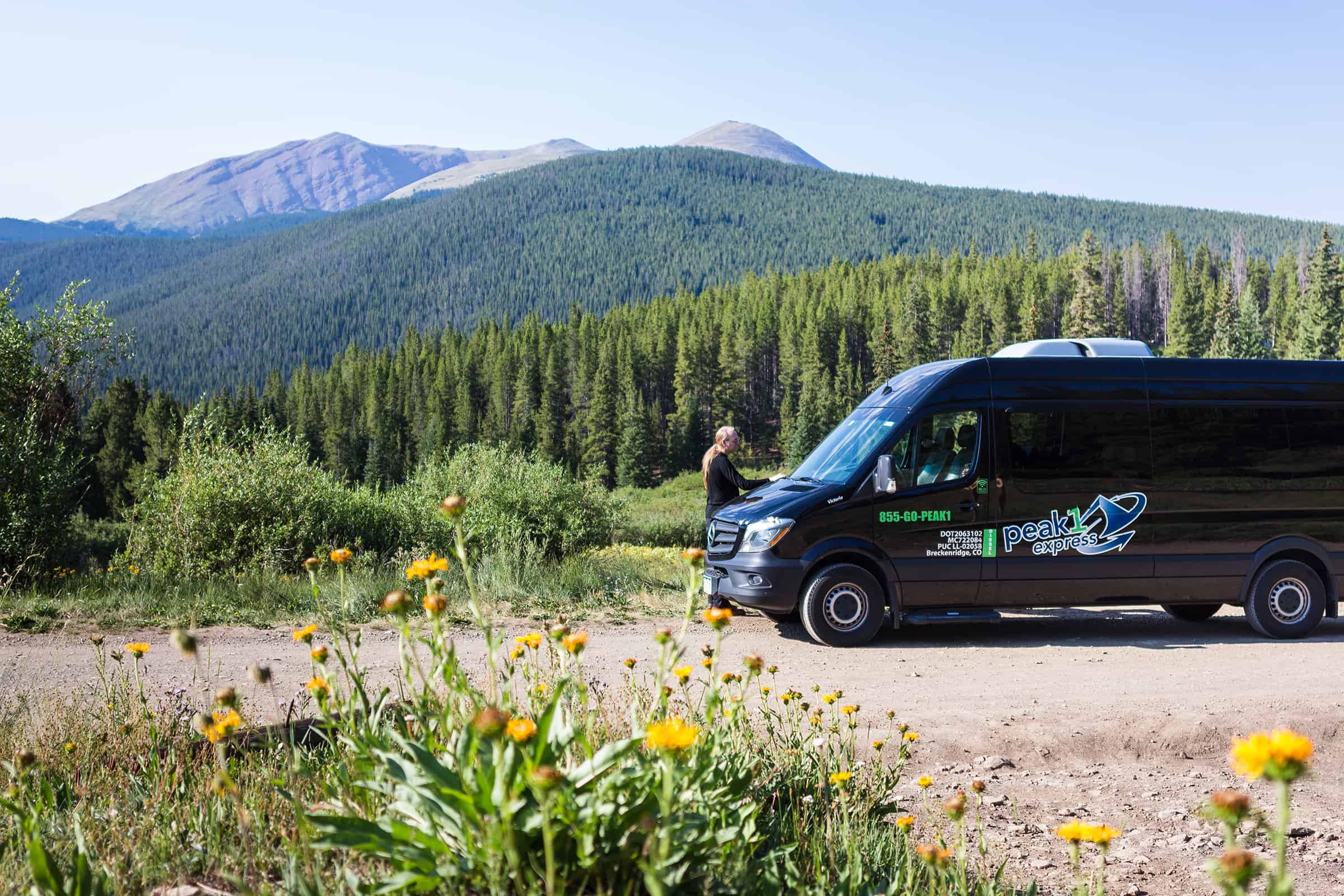 Airport shuttle service to the mountains